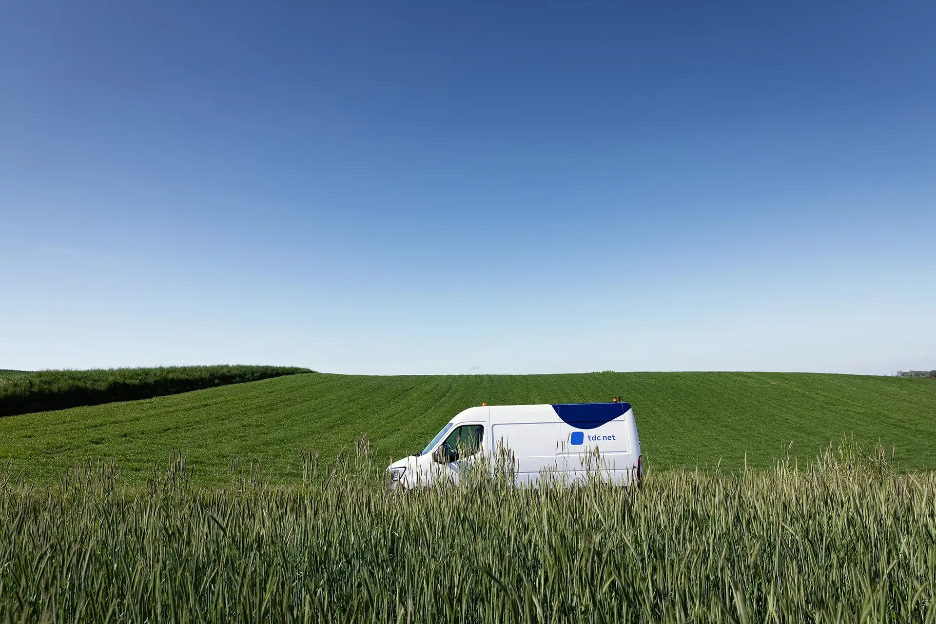 Technician Car cornfield
